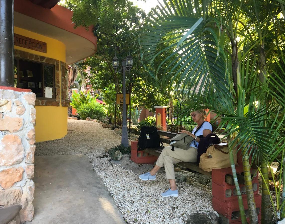 The Pickled Onion B&B And Restaurant Uxmal Santa Elena Exterior foto